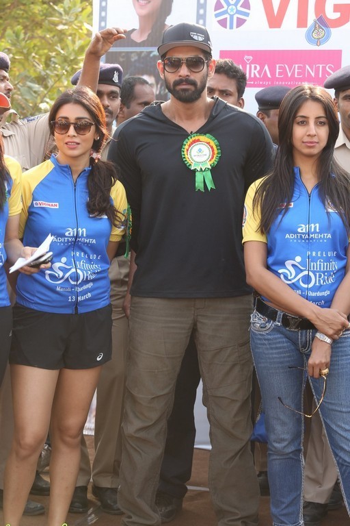 Celebrities at Infinity Ride 2016  - 26 / 81 photos