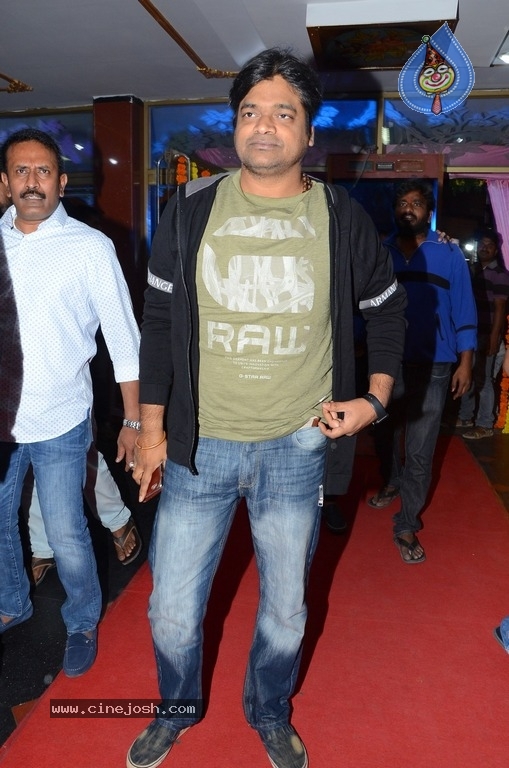 Celebrities at Jawaan Movie Premier Show - 2 / 35 photos