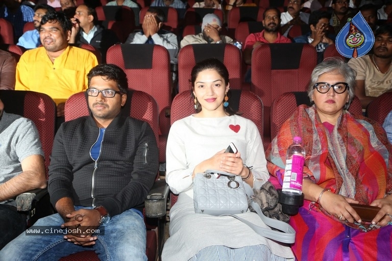 Celebrities at Jawaan Movie Premier Show - 15 / 35 photos