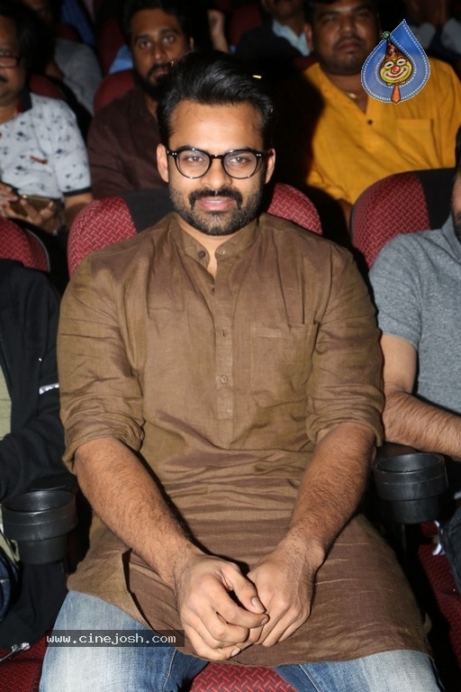 Celebrities at Jawaan Movie Premier Show - 19 / 35 photos