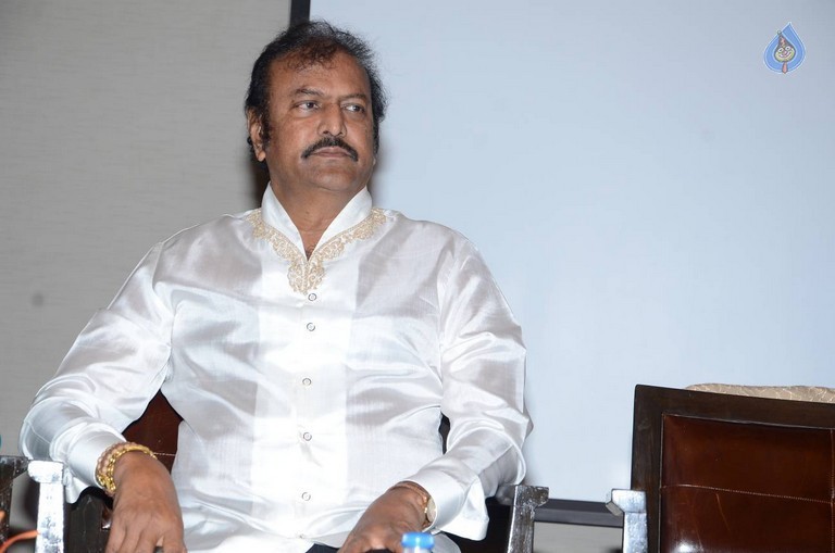 Celebrities at Khamosh Book Launch - 33 / 107 photos