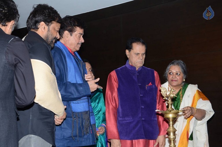 Celebrities at Khamosh Book Launch - 47 / 107 photos