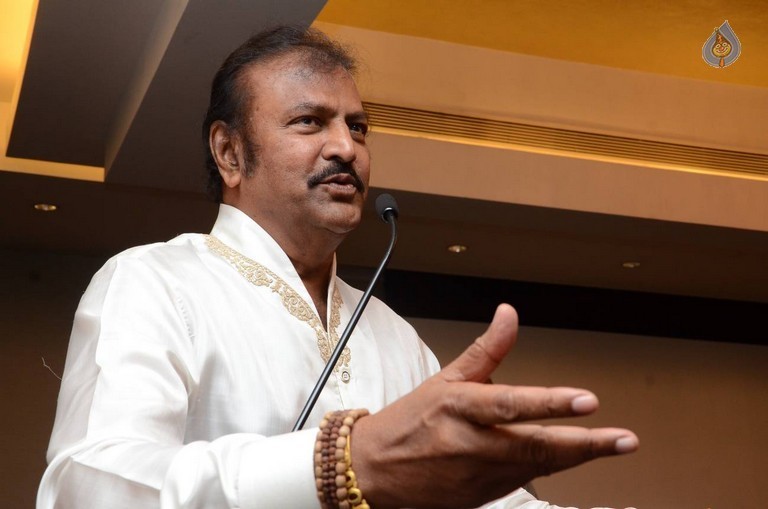 Celebrities at Khamosh Book Launch - 49 / 107 photos