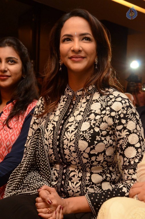 Celebrities at Khamosh Book Launch - 62 / 107 photos