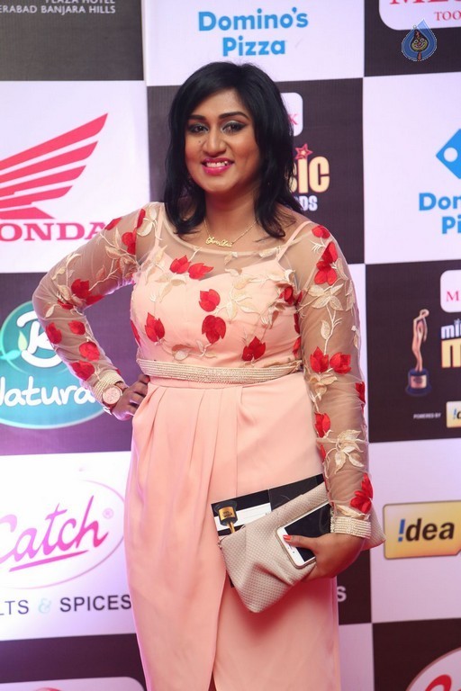 Celebrities at Mirchi Music Awards 1 - 16 / 56 photos