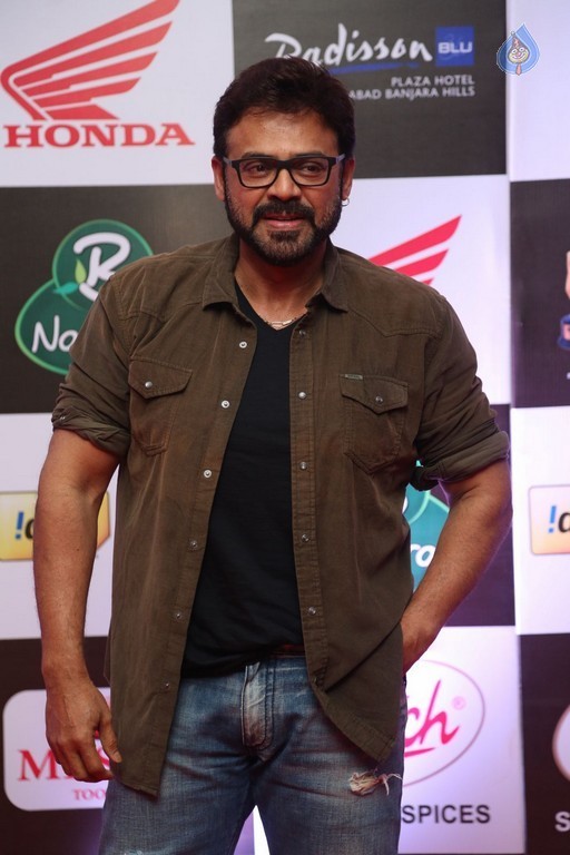 Celebrities at Mirchi Music Awards 1 - 45 / 56 photos