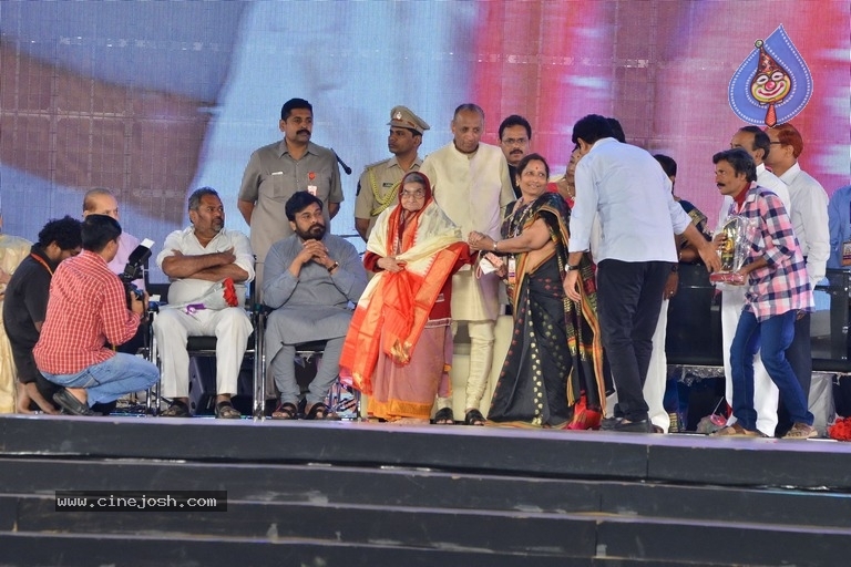 Celebrities at Prapancha Telugu MahaSabhalu Photos - 1 / 82 photos