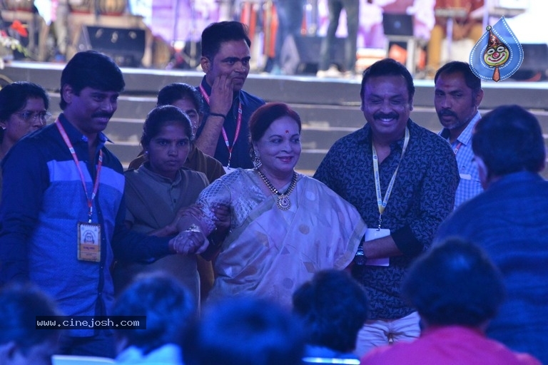 Celebrities at Prapancha Telugu MahaSabhalu Photos - 30 / 82 photos