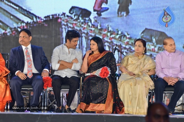 Celebrities at Prapancha Telugu MahaSabhalu Photos - 49 / 82 photos