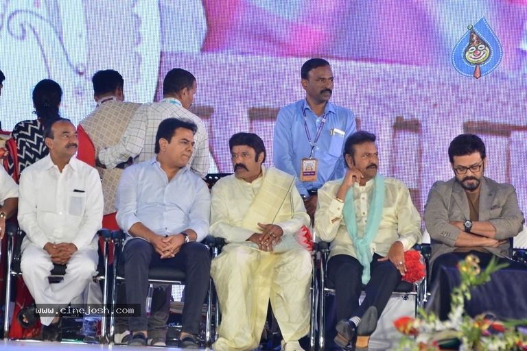 Celebrities at Prapancha Telugu MahaSabhalu Photos - 60 / 82 photos