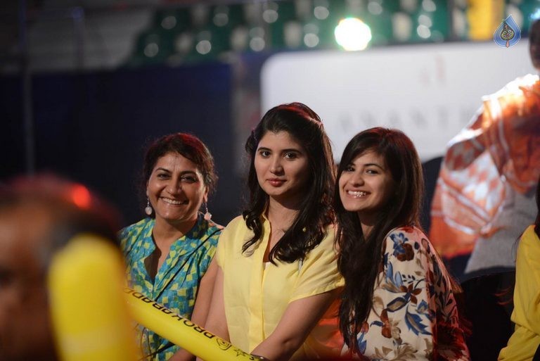 Celebrities at PRO Kabaddi Match - 43 / 48 photos