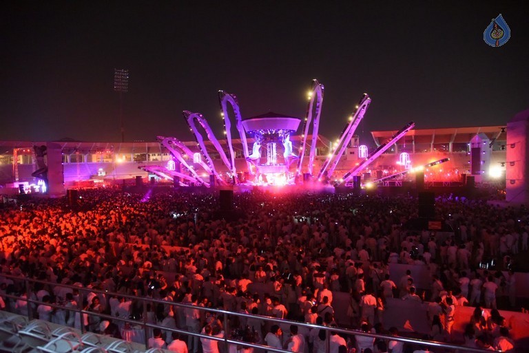 Celebrities at Sensation Dance Event - 16 / 37 photos