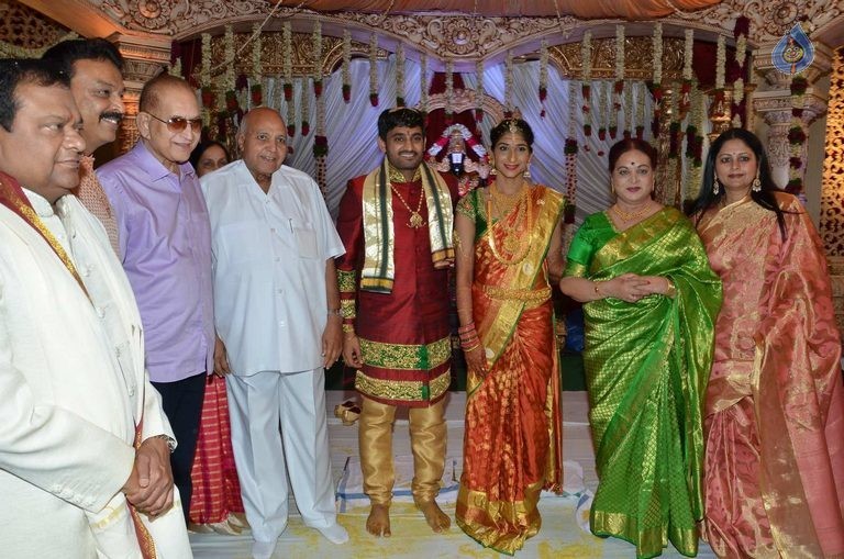 Celebrities At Sri Divya And Sai Nikhilesh Wedding 1 Photo 59 Of 62 Sri priya plays with grandson suja varunee baby. celebrities at sri divya and sai