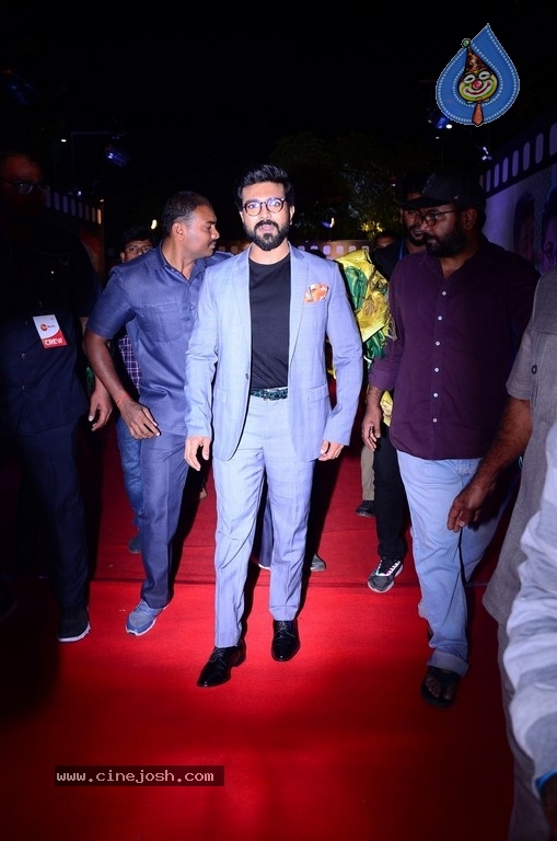 Celebrities at Zee Cine Awards 2018 Photos - 12 / 58 photos