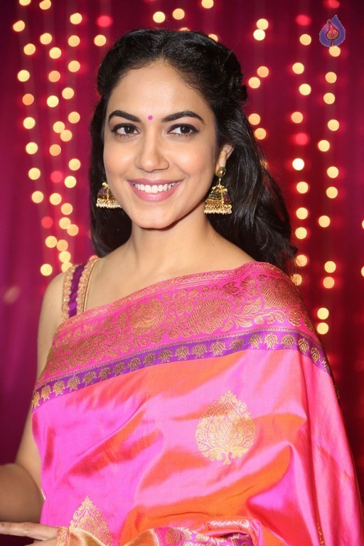 Celebrities at Zee Telugu Apsara Awards 2 - 31 / 54 photos