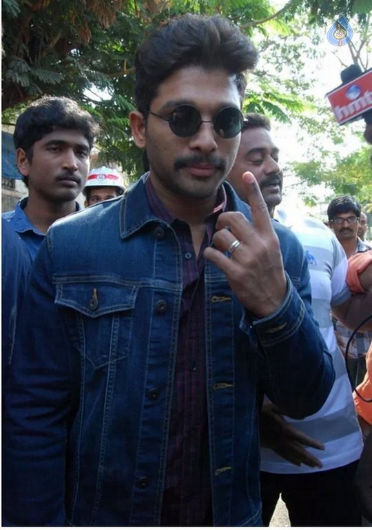 Celebrities Cast Their Votes in GHMC Elections 2 - 25 / 41 photos