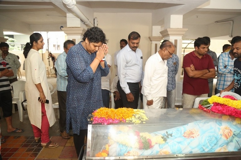 Celebrities Pay Homage To Director B Jaya Set 1 - 40 / 55 photos