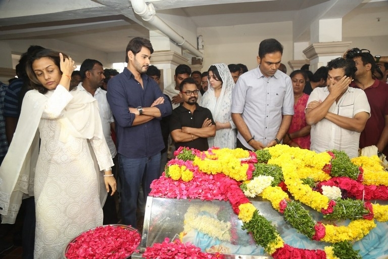 Celebrities Pay Homage To Director B Jaya Set 2 - 4 / 58 photos