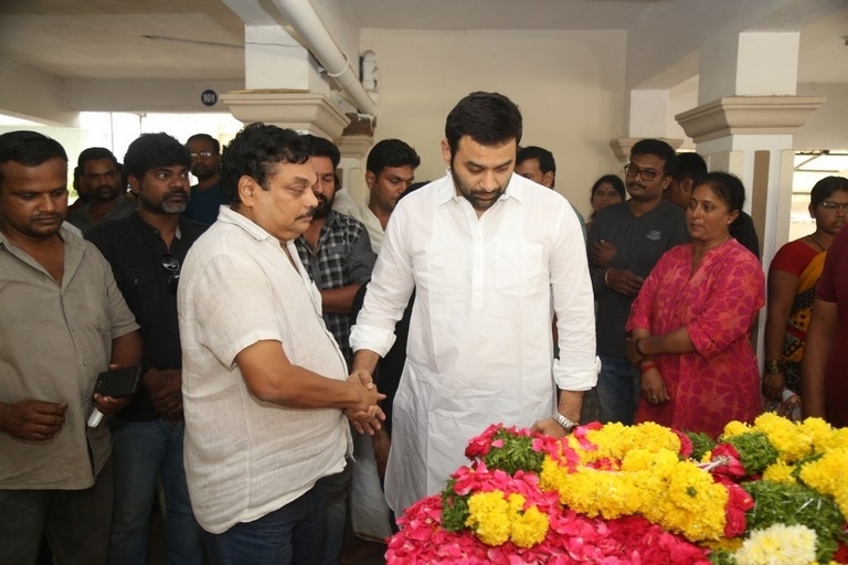 Celebrities Pay Homage To Director B Jaya Set 2 - 16 / 58 photos