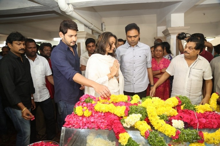 Celebrities Pay Homage To Director B Jaya Set 2 - 20 / 58 photos