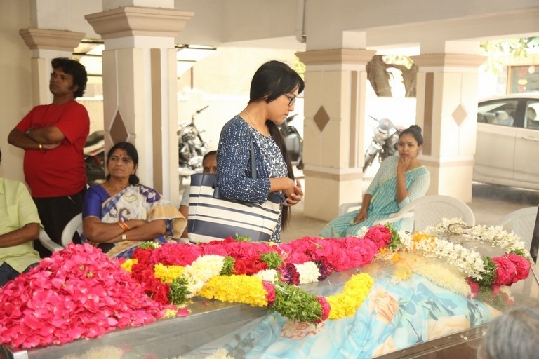Celebrities Pay Homage To Director B Jaya Set 2 - 21 / 58 photos