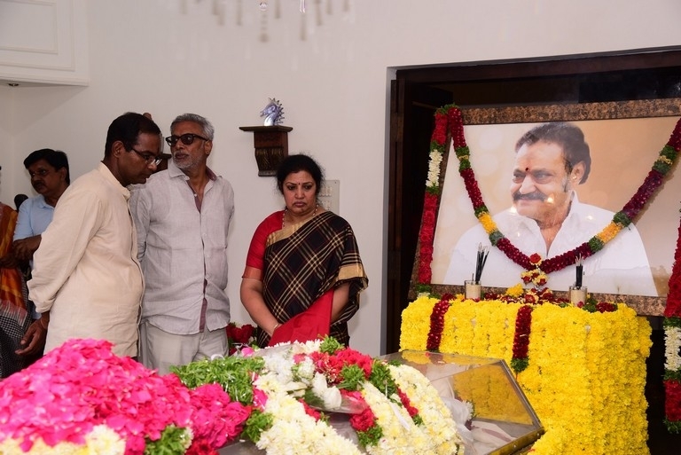 Celebrities Pay Homage To Nandamuri Harikrishna Set 2 - 2 / 30 photos