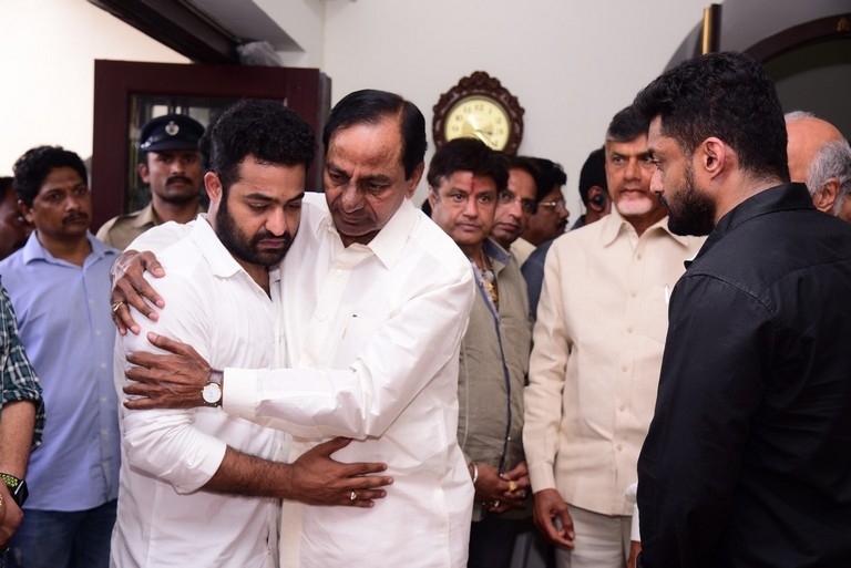 Celebrities Pay Homage To Nandamuri Harikrishna Set 2 - 10 / 30 photos