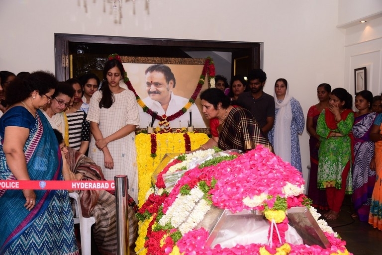 Celebrities Pay Homage To Nandamuri Harikrishna Set 2 - 17 / 30 photos