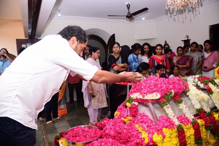 Celebrities Pay Homage To Nandamuri Harikrishna Set 3 - 12 / 39 photos