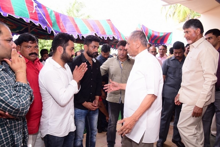 Celebrities Pay Homage To Nandamuri Harikrishna Set 3 - 34 / 39 photos