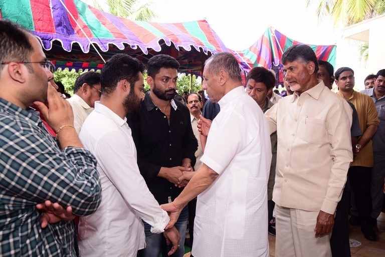 Celebrities Pay Homage To Nandamuri Harikrishna Set 3 - 36 / 39 photos