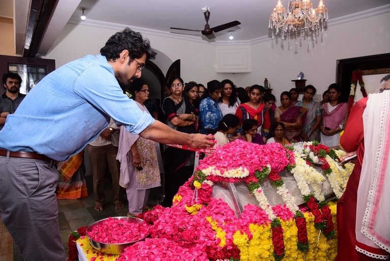 Celebrities Pay Homage To Nandamuri Harikrishna Set 3 - 39 / 39 photos