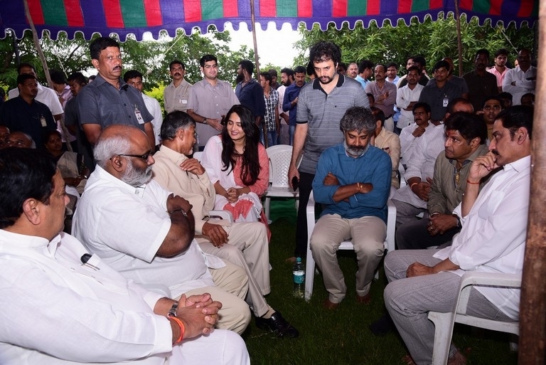 Celebrities Pay Homage To Nandamuri Harikrishna Set 4 - 15 / 37 photos