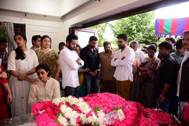 Celebrities Pay Homage To Nandamuri Harikrishna Set 4 - 31 / 37 photos