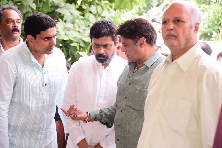 Celebrities Pay Homage To Nandamuri Harikrishna Set 5 - 8 / 35 photos