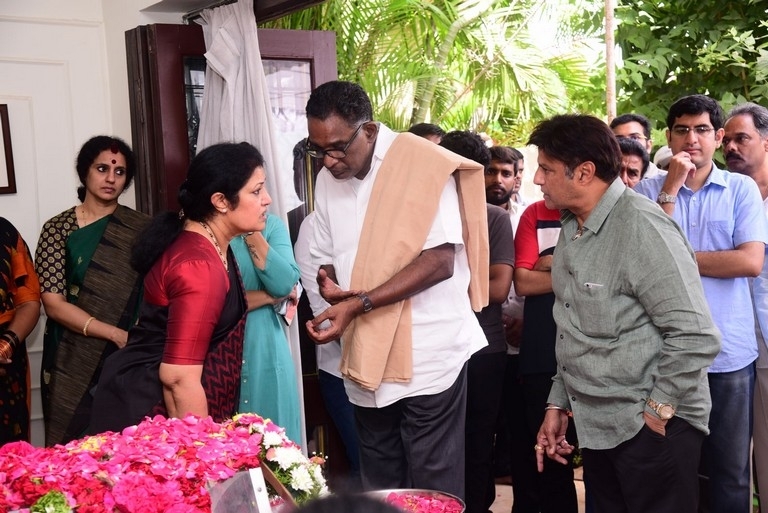 Celebrities Pay Homage To Nandamuri Harikrishna Set 5 - 15 / 35 photos