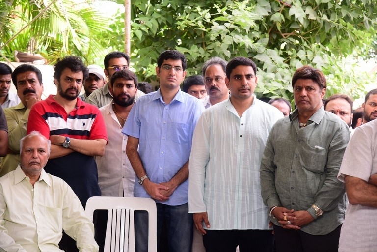 Celebrities Pay Homage To Nandamuri Harikrishna Set 6 - 28 / 40 photos