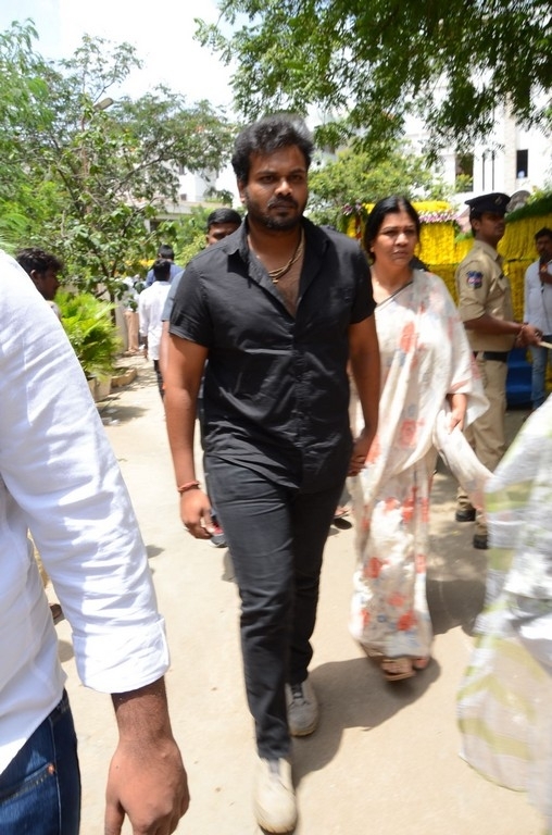 Celebrities Pay Homage To Nandamuri Harikrishna Set 7 - 7 / 12 photos