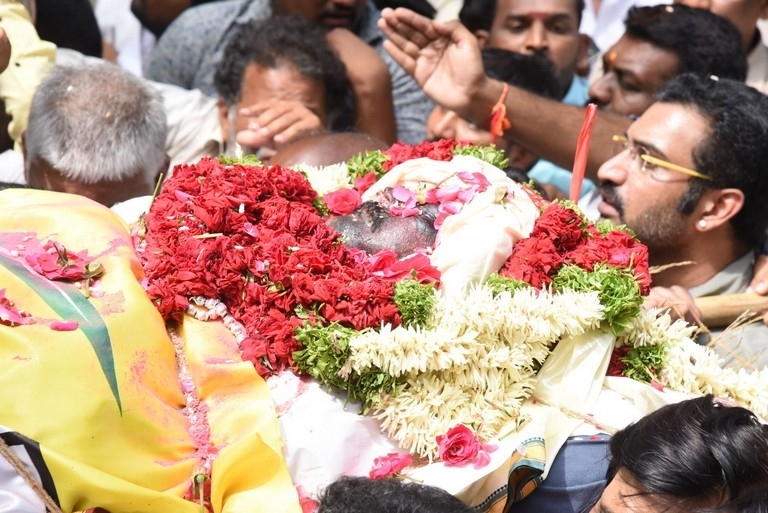 Celebrities Pay Homage To Nandamuri Harikrishna Set 8 - 2 / 51 photos