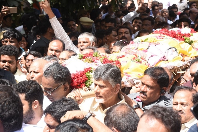 Celebrities Pay Homage To Nandamuri Harikrishna Set 8 - 26 / 51 photos