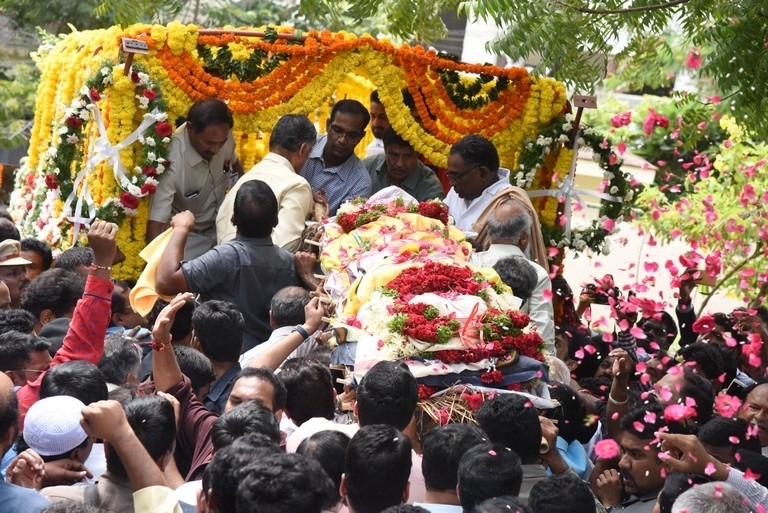 Celebrities Pay Homage To Nandamuri Harikrishna Set 8 - 43 / 51 photos