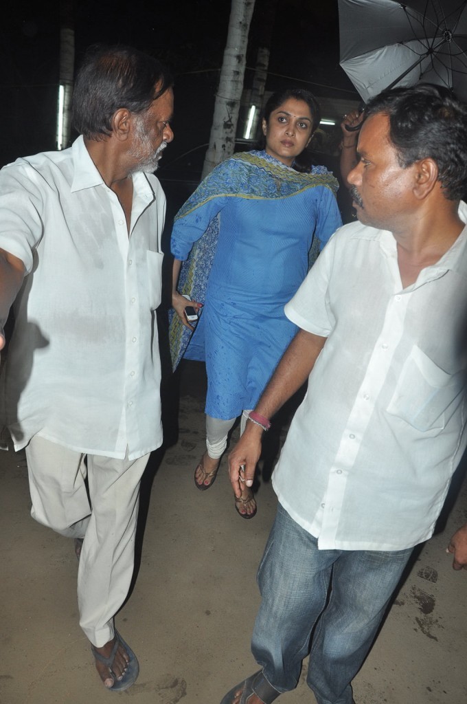 Celebrities Pay Last Respects to Manjula - 15 / 219 photos