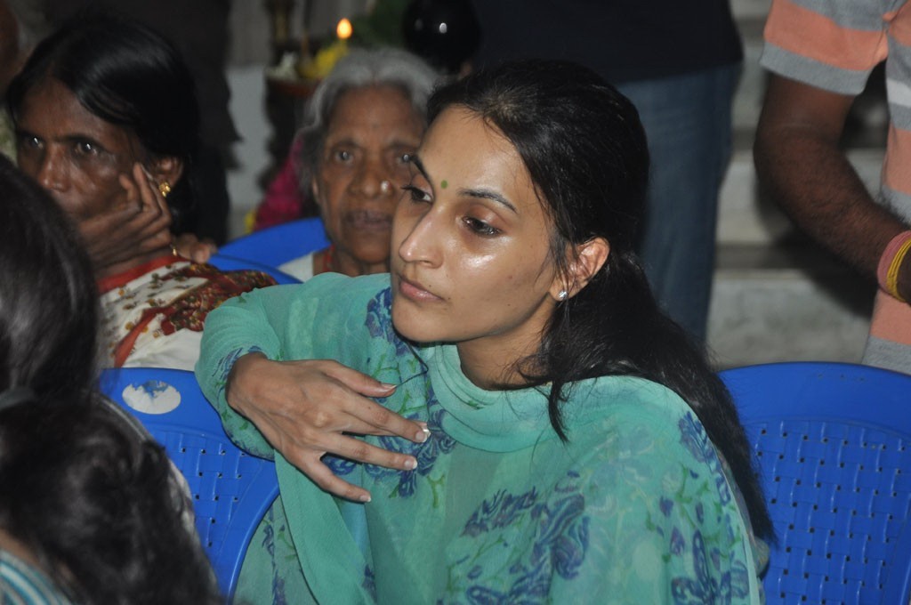 Celebrities Pay Last Respects to Manjula - 17 / 219 photos