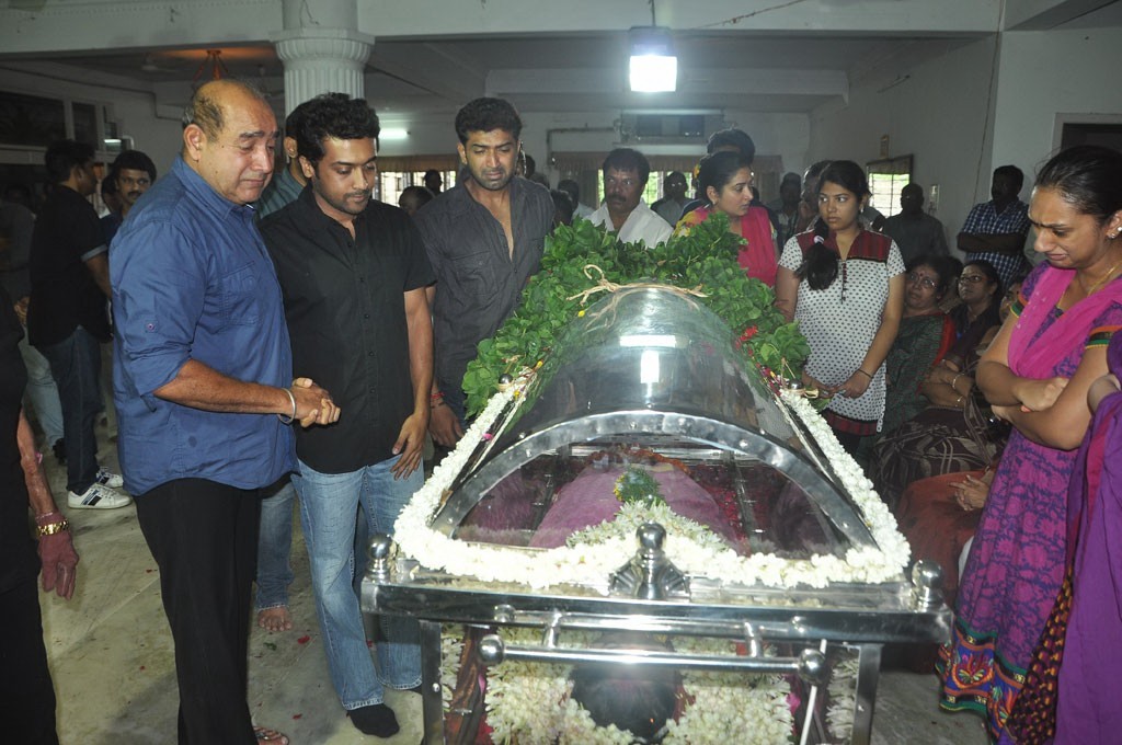 Celebrities Pay Last Respects to Manjula - 48 / 219 photos