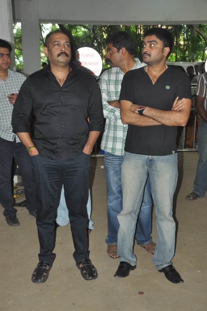 Celebrities Pay Last Respects to Manjula - 71 / 219 photos