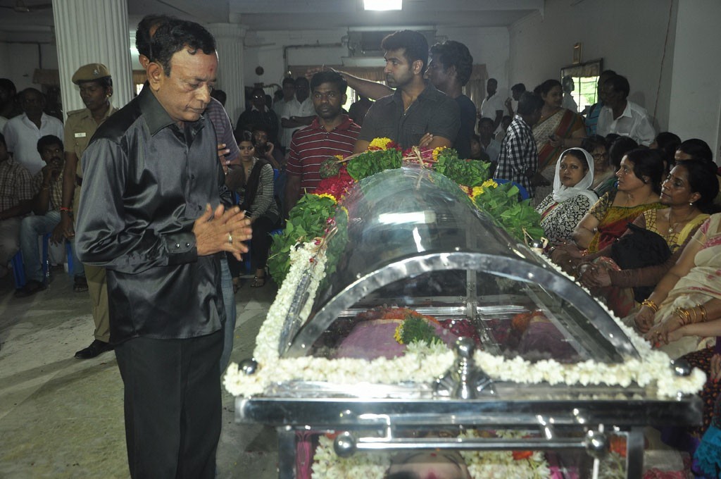 Celebrities Pay Last Respects to Manjula - 85 / 219 photos