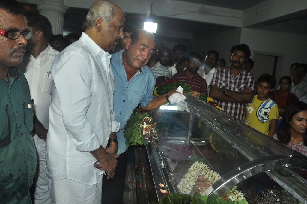 Celebrities Pay Last Respects to Manjula - 88 / 219 photos
