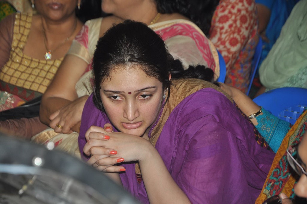 Celebrities Pay Last Respects to Manjula - 97 / 219 photos