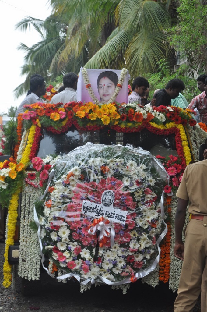 Celebrities Pay Last Respects to Manjula - 99 / 219 photos