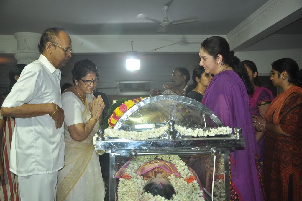 Celebrities Pay Last Respects to Manjula - 110 / 219 photos